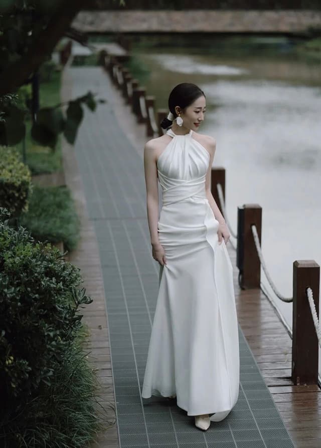 Modern Summer V Back Lace Wedding Dress Simple Satin White Tulle Sexy Bridal Gown
