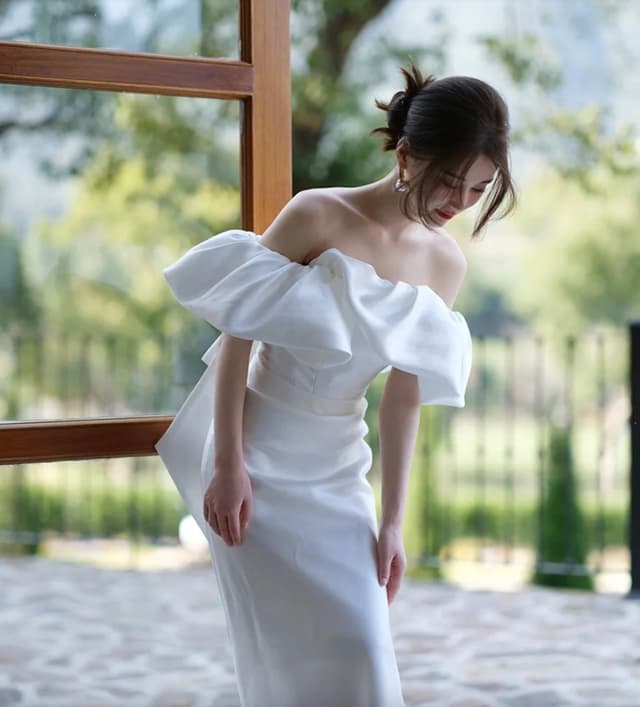 New Simple Mermaid Light Wedding Dress White Fluffy Chest Summer Bridal Gown