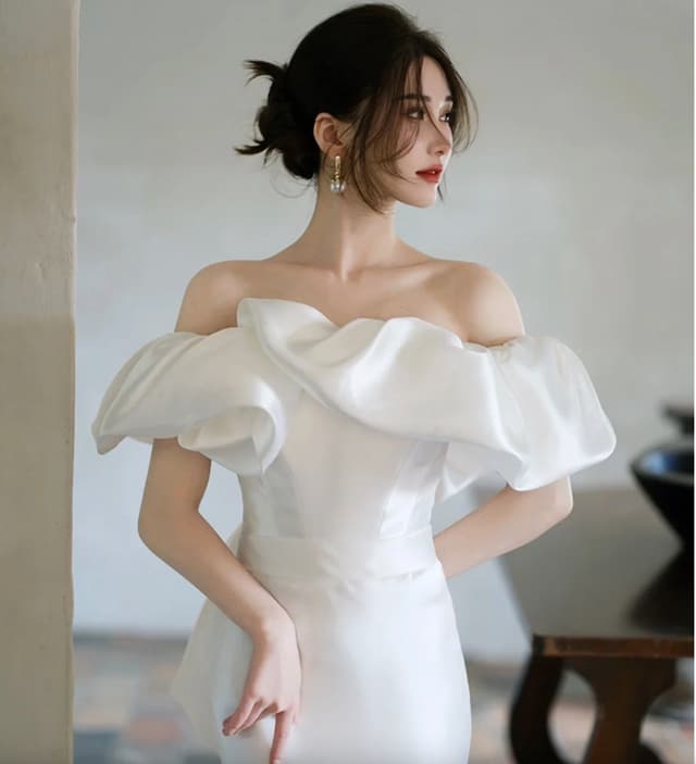 New Simple Mermaid Light Wedding Dress White Fluffy Chest Summer Bridal Gown
