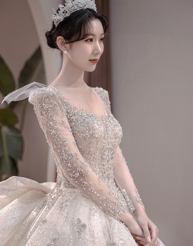 Wedtire Wedding Dress Small Train With Bow Luxury Long Sleeve Lace Handmade Mermaid Style No. Startled Deer