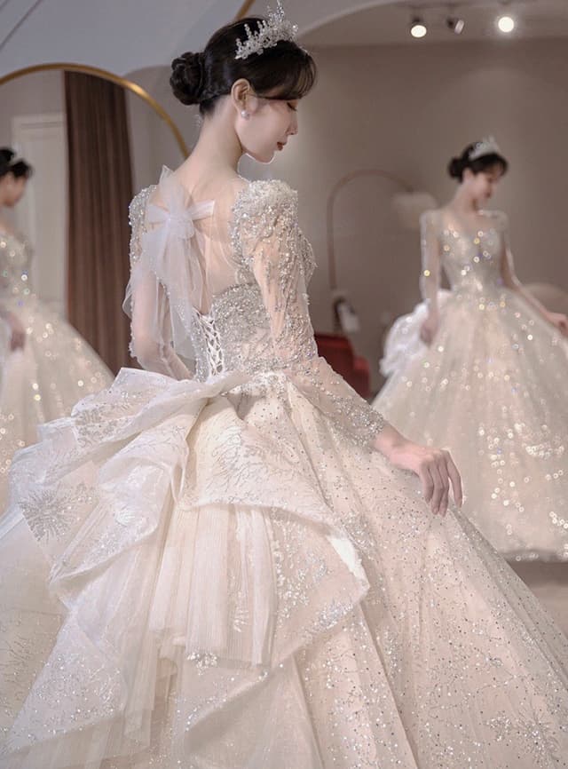 Wedtire Wedding Dress Small Train With Bow Luxury Long Sleeve Lace Handmade Mermaid Style No. Startled Deer