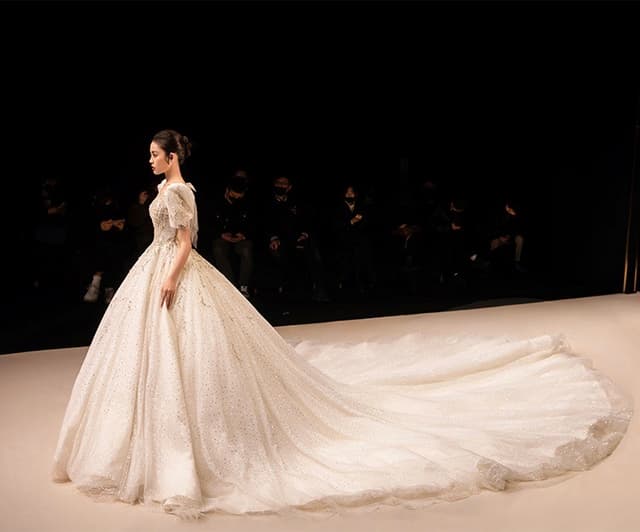 Wedtire Wedding Dress Small Train With Bow Luxury Long Sleeve Lace Handmade Mermaid Style No. Fairytale