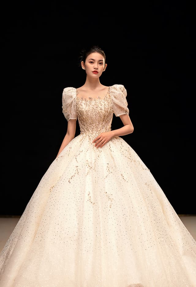 Wedtire Wedding Dress Small Train With Bow Luxury Long Sleeve Lace Handmade Mermaid Style No. Fairytale