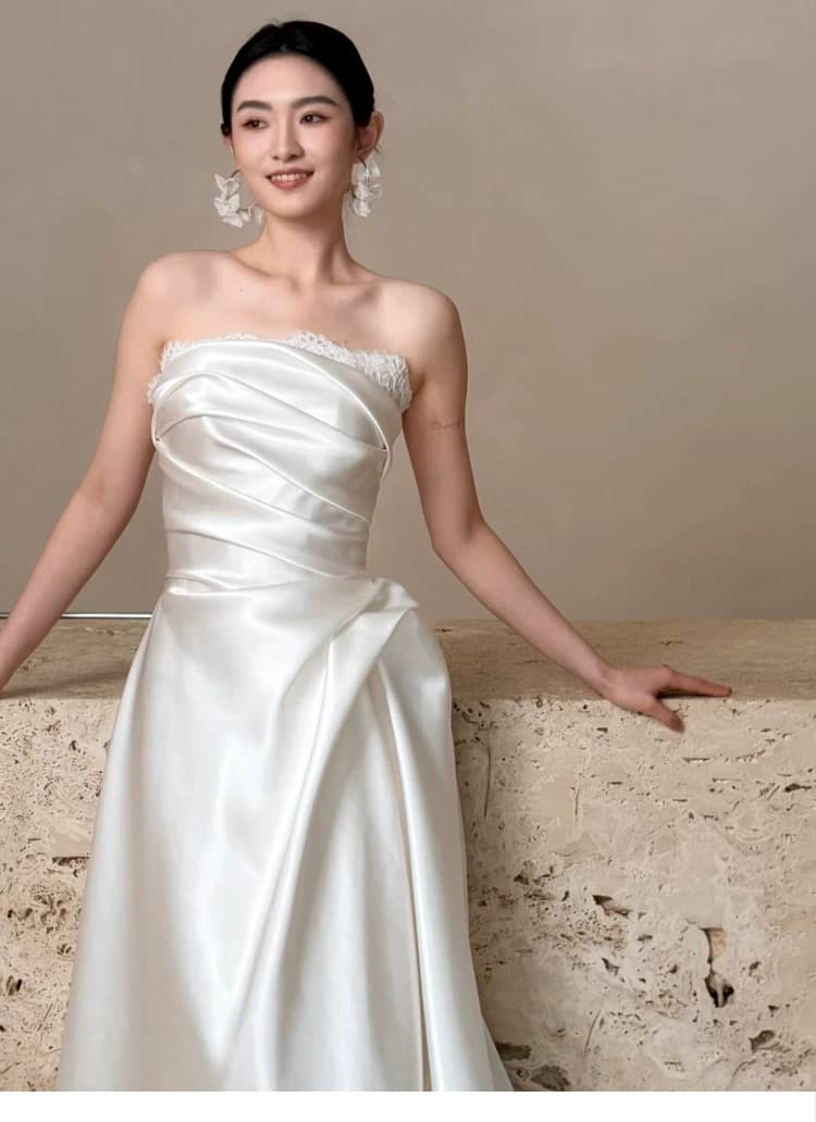 Satin Light Wedding Dress Niche High End Inspired Strapless White Gown with Train