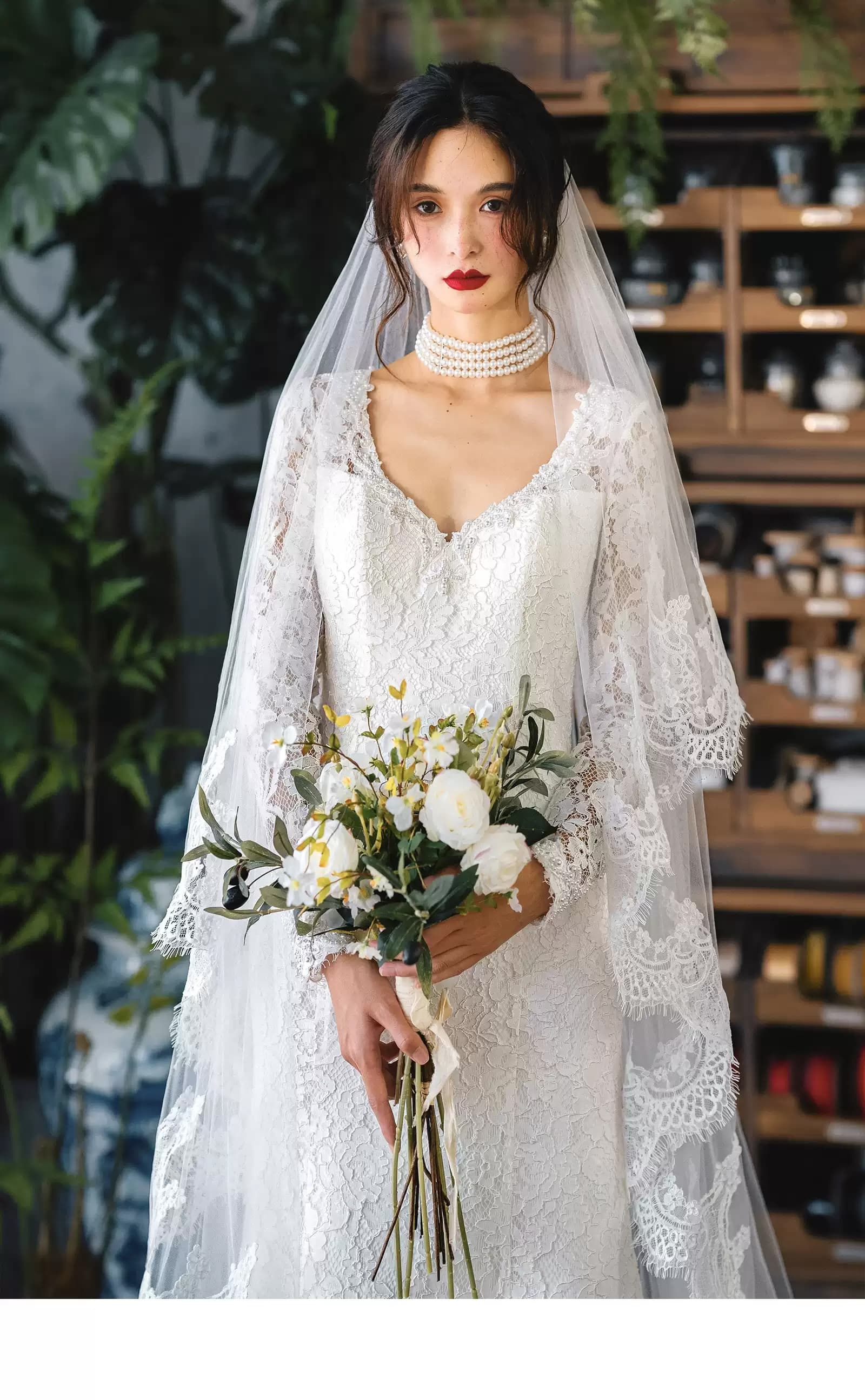 Long-Sleeve Fishtail Wedding Gown French-Style Bridal Dress & Engagement Attire