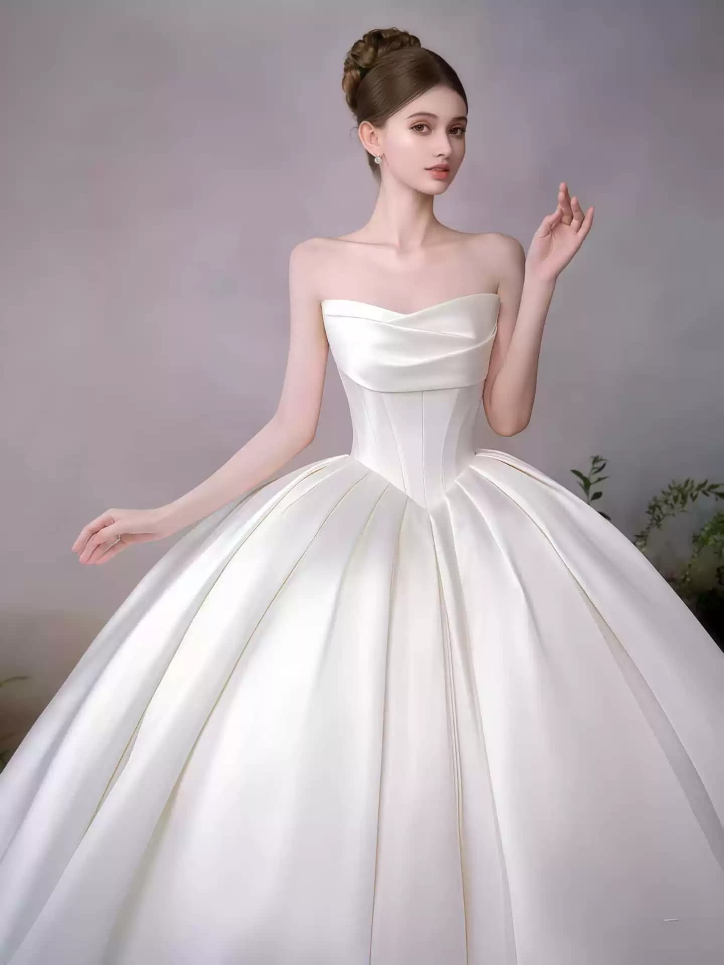 Lightweight Wedding Gown Strapless premium satin main gown with a short train